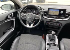 Серый Киа XCeed, объемом двигателя 1 л и пробегом 40 тыс. км за 24650 $, фото 4 на Automoto.ua