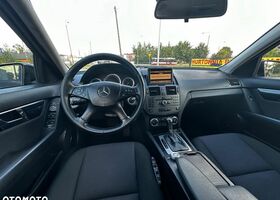 Мерседес Ц-Клас 2009 у Європі на Automoto.ua Чорний Мерседес Ц-Клас, об'ємом двигуна 2.14 л та пробігом 224 тис. км за 22000 $, фото 12 на Automoto.ua