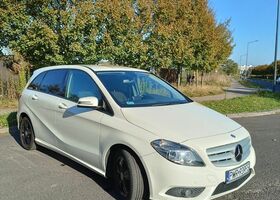 Мерседес Б-клас 2013 у Європі на Automoto.ua Білий Мерседес Б-клас, об'ємом двигуна 1 л та пробігом 182 тис. км за 7482 $, фото 1 на Automoto.ua