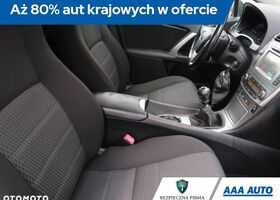 Тойота Авенсис, объемом двигателя 1.8 л и пробегом 154 тыс. км за 8207 $, фото 9 на Automoto.ua