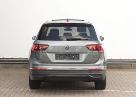 Фольксваген Tiguan Allspace 2024 у Європі на Automoto.ua Сірий Фольксваген Tiguan Allspace, об'ємом двигуна 1.5 л та пробігом 14 тис. км за 52257 $, фото 4 на Automoto.ua