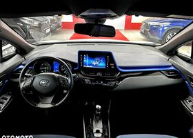 Тойота C-HR, объемом двигателя 1.8 л и пробегом 103 тыс. км за 17257 $, фото 10 на Automoto.ua