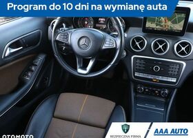 Мерседес ГЛА-Клас 2017 у Європі на Automoto.ua Білий Мерседес ГЛА-Клас, об'ємом двигуна 1 л та пробігом 160 тис. км за 19371 $, фото 7 на Automoto.ua