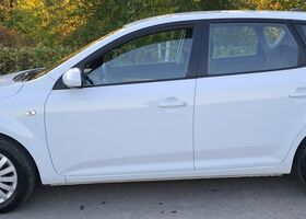 Киа Сид, объемом двигателя 1.4 л и пробегом 157 тыс. км за 4514 $, фото 12 на Automoto.ua