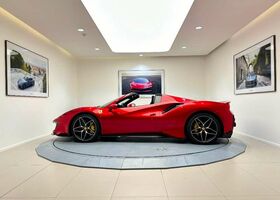 Феррари 488, объемом двигателя 3.9 л и пробегом 4 тыс. км за 736452 $, фото 3 на Automoto.ua