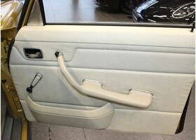 Мерседес 200 1975 у Європі на Automoto.ua Помаранчевий Мерседес 200, об'ємом двигуна 1.97 л та пробігом 111 тис. км за 30495 $, фото 9 на Automoto.ua