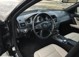 Мерседес Ц-Класс 2008 в Европе на Automoto.ua Черный Мерседес Ц-Класс, объемом двигателя 1 л и пробегом 227 тыс. км за 28500 $, фото 15 на Automoto.ua