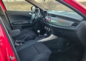 Альфа Ромео Giulietta, об'ємом двигуна 1.37 л та пробігом 200 тис. км за 6436 $, фото 6 на Automoto.ua