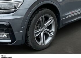 Серый Фольксваген Tiguan Allspace, объемом двигателя 1.97 л и пробегом 63 тыс. км за 38644 $, фото 7 на Automoto.ua