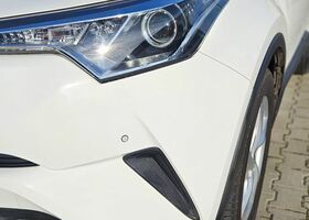 Тойота C-HR, об'ємом двигуна 1.2 л та пробігом 28 тис. км за 18337 $, фото 6 на Automoto.ua