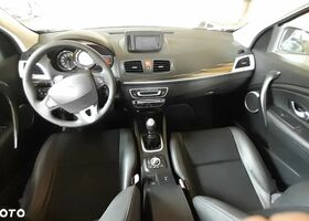 Рено Меган 2010 в Европе на Automoto.ua Серый Рено Меган, объемом двигателя 1 л и пробегом 200 тыс. км за 3802 $, фото 4 на Automoto.ua