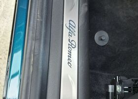 Альфа Ромео Джуниор 2025 в Европе на Automoto.ua Синий Альфа Ромео Джуниор, объемом двигателя 1 л и пробегом 7 тыс. км за 31693 $, фото 35 на Automoto.ua