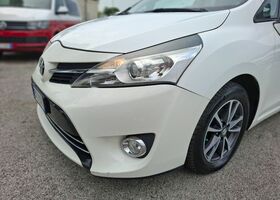 Тойота Версо 2014 в Европе на Automoto.ua Белый Тойота Версо, объемом двигателя 1.6 л и пробегом 214 тыс. км за 9317 $, фото 3 на Automoto.ua