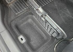 Рено Меган 2013 у Європі на Automoto.ua Чорний Рено Меган, об'ємом двигуна 1 л та пробігом 146 тис. км за 5545 $, фото 23 на Automoto.ua