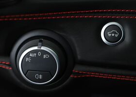 Червоний Феррарі 488 GTB, об'ємом двигуна 3.9 л та пробігом 22 тис. км за 261099 $, фото 18 на Automoto.ua