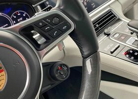 Порше Panamera, об'ємом двигуна 4 л та пробігом 64 тис. км за 104968 $, фото 21 на Automoto.ua