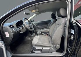 Фольксваген Поло 2017 у Європі на Automoto.ua Чорний Фольксваген Поло, об'ємом двигуна 1 л та пробігом 85 тис. км за 9927 $, фото 11 на Automoto.ua