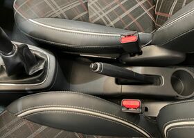 Мицубиси Спейс Стар 2023 в Европе на Automoto.ua Красный Мицубиси Спейс Стар, объемом двигателя 1.19 л и пробегом 47 тыс. км за 15784 $, фото 20 на Automoto.ua
