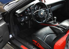 Черный Порше 911, объемом двигателя 3.6 л и пробегом 159 тыс. км за 69785 $, фото 3 на Automoto.ua