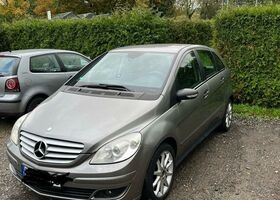 Мерседес 200 2007 у Європі на Automoto.ua Сірий Мерседес 200, об'ємом двигуна 0 л та пробігом 187 тис. км за 2700 $, фото 1 на Automoto.ua