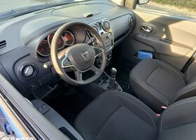 Дачия Лоджи 2022 в Европе на Automoto.ua Синий Дачия Лоджи, объемом двигателя 1 л и пробегом 47 тыс. км за 33900 $, фото 25 на Automoto.ua