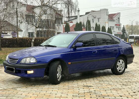 Тойота Авенсис, Хэтчбек 1997 - 2002 Hatch (T22) 2.0 D-4D