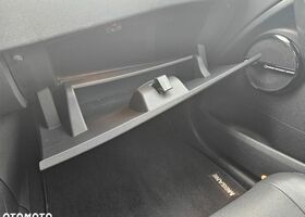 Рено Меган 2013 у Європі на Automoto.ua Чорний Рено Меган, об'ємом двигуна 1 л та пробігом 146 тис. км за 5545 $, фото 24 на Automoto.ua