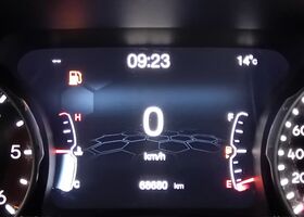 Джип Компас 2019 в Европе на Automoto.ua Синий Джип Компас, объемом двигателя 1.6 л и пробегом 69 тыс. км за 20937 $, фото 13 на Automoto.ua