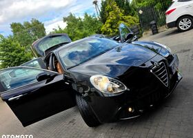 Альфа Ромео Джульетта 2010 в Европе на Automoto.ua Черный Альфа Ромео Джульетта, объемом двигателя 1 л и пробегом 214 тыс. км за 6030 $, фото 14 на Automoto.ua