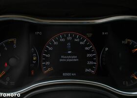 Джип Grand Cherokee, об'ємом двигуна 2.99 л та пробігом 82 тис. км за 24838 $, фото 30 на Automoto.ua