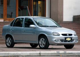 Шевроле Корса, Седан 1994 - н.в. Sedan (GM 4200) 1.6 i