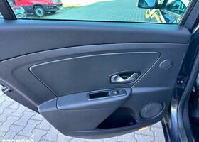 Рено Меган 2010 в Европе на Automoto.ua Черный Рено Меган, объемом двигателя 1 л и пробегом 164 тыс. км за 4093 $, фото 28 на Automoto.ua
