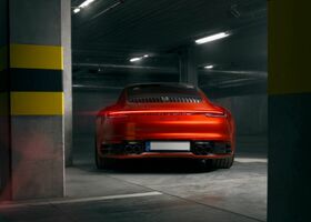 Красный Порше 911, объемом двигателя 0 л и пробегом 36 тыс. км за 145788 $, фото 7 на Automoto.ua