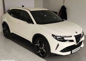 Альфа Ромео Джуниор 2025 в Европе на Automoto.ua Белый Альфа Ромео Джуниор, объемом двигателя 1 л и пробегом 5 тыс. км за 32688 $, фото 5 на Automoto.ua
