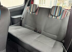 Рено Твинго 2012 в Европе на Automoto.ua Красный Рено Твинго, объемом двигателя 1.15 л и пробегом 50 тыс. км за 4999 $, фото 13 на Automoto.ua