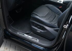 Фольксваген Туарег 2021 у Європі на Automoto.ua Синій Фольксваген Туарег, об'ємом двигуна 3 л та пробігом 36 тис. км за 79209 $, фото 7 на Automoto.ua