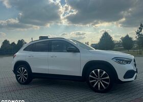 Мерседес ГЛА-Клас 2020 у Європі на Automoto.ua Білий Мерседес ГЛА-Клас, об'ємом двигуна 1 л та пробігом 65 тис. км за 28572 $, фото 3 на Automoto.ua
