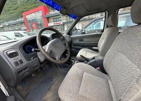 Ніссан Кінг Каб 2001 у Європі на Automoto.ua Білий Ніссан Кінг Каб, об'ємом двигуна 2.49 л та пробігом 1 тис. км за 6990 $, фото 12 на Automoto.ua