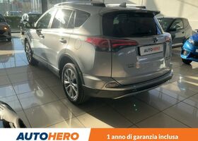 Тойота РАВ 4 2016 у Європі на Automoto.ua Срібний Тойота РАВ 4, об'ємом двигуна 2.49 л та пробігом 120 тис. км за 21669 $, фото 3 на Automoto.ua