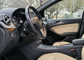 Мерседес Б-класс 2014 в Европе на Automoto.ua Черный Мерседес Б-класс, объемом двигателя 2.14 л и пробегом 237 тыс. км за 12107 $, фото 22 на Automoto.ua