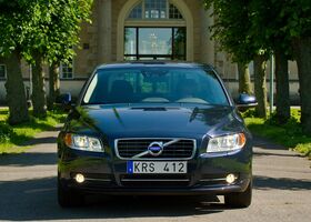 Вольво С80, Седан 2006 - н.в. II 4.4 i V8 AWD