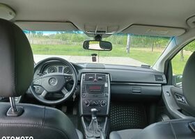 Мерседес Б-класс 2007 в Европе на Automoto.ua Черный Мерседес Б-класс, объемом двигателя 1 л и пробегом 218 тыс. км за 2904 $, фото 10 на Automoto.ua