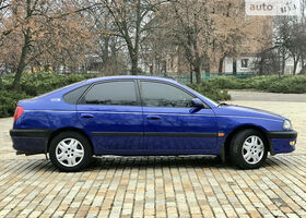 Тойота Авенсис, Хэтчбек 1997 - 2002 Hatch (T22) 2.0 D-4D