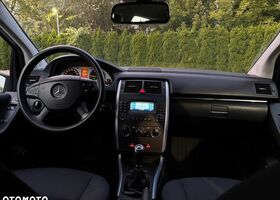 Мерседес Б-класс 2007 в Европе на Automoto.ua Черный Мерседес Б-класс, объемом двигателя 1 л и пробегом 284 тыс. км за 3124 $, фото 27 на Automoto.ua