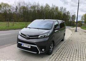 Тойота Proace Verso, объемом двигателя 2 л и пробегом 165 тыс. км за 24720 $, фото 1 на Automoto.ua