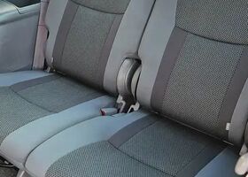Тойота РАВ 4 2003 у Європі на Automoto.ua Срібний Тойота РАВ 4, об'ємом двигуна 2 л та пробігом 194 тис. км за 4664 $, фото 8 на Automoto.ua