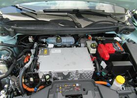 Рено R 4 2025 в Европе на Automoto.ua Зеленый Рено R 4, объемом двигателя 0 л и пробегом 2 тыс. км за 44111 $, фото 23 на Automoto.ua