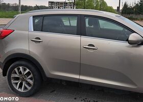 Кіа Sportage, об'ємом двигуна 1.59 л та пробігом 131 тис. км за 12516 $, фото 6 на Automoto.ua