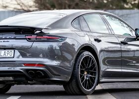 Порше Panamera, об'ємом двигуна 4 л та пробігом 109 тис. км за 90497 $, фото 6 на Automoto.ua