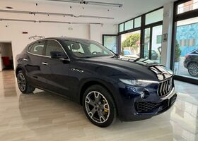 Мазераті Леванте 2018 у Європі на Automoto.ua Синій Мазераті Леванте, об'ємом двигуна 2.99 л та пробігом 145 тис. км за 30999 $, фото 3 на Automoto.ua